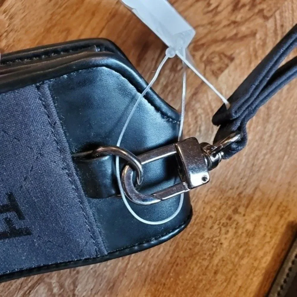 NWT Tommy Hilfiger Cellphone Holder Bundle